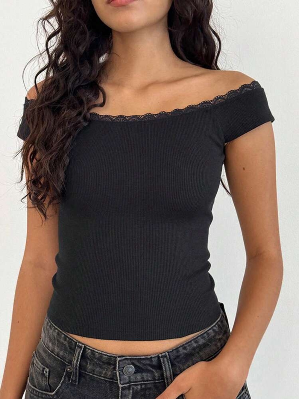 SHEIN Black Off-Shoulder Ribbed Lace Trim Crop Top